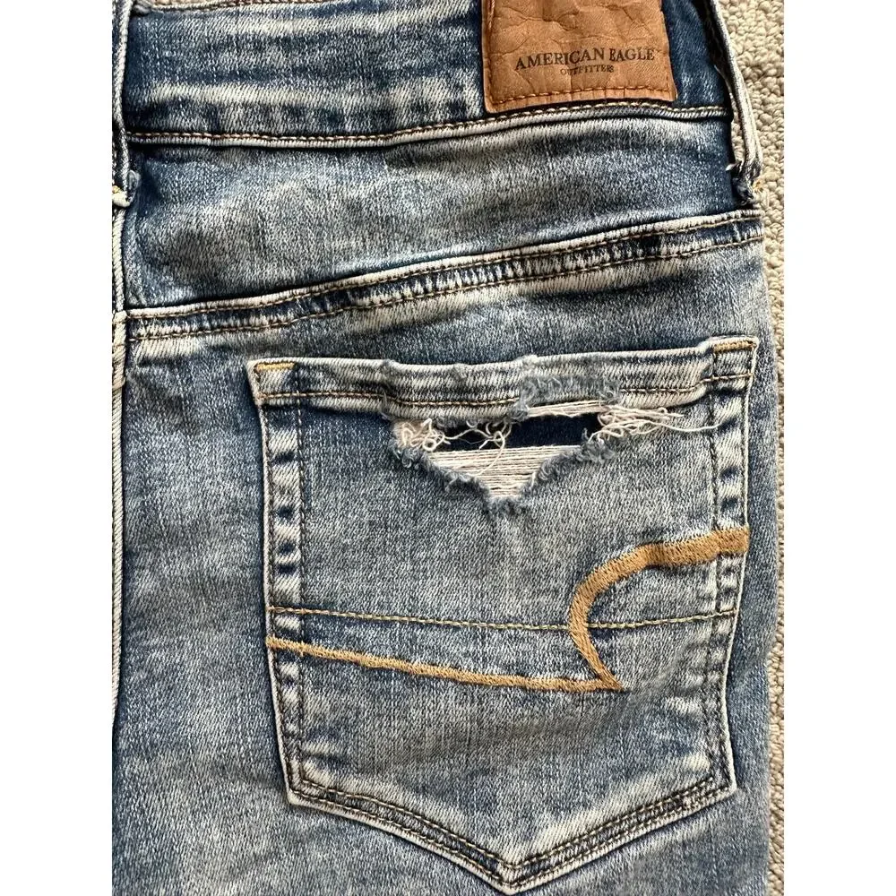 American Eagle‎ Hi-Rise Shortie Distressed Denim Shorts Size 25 Light Wash